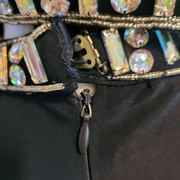 NOX apparel 2 piece formal beaded dress - L.   M - Picture 7 of 11